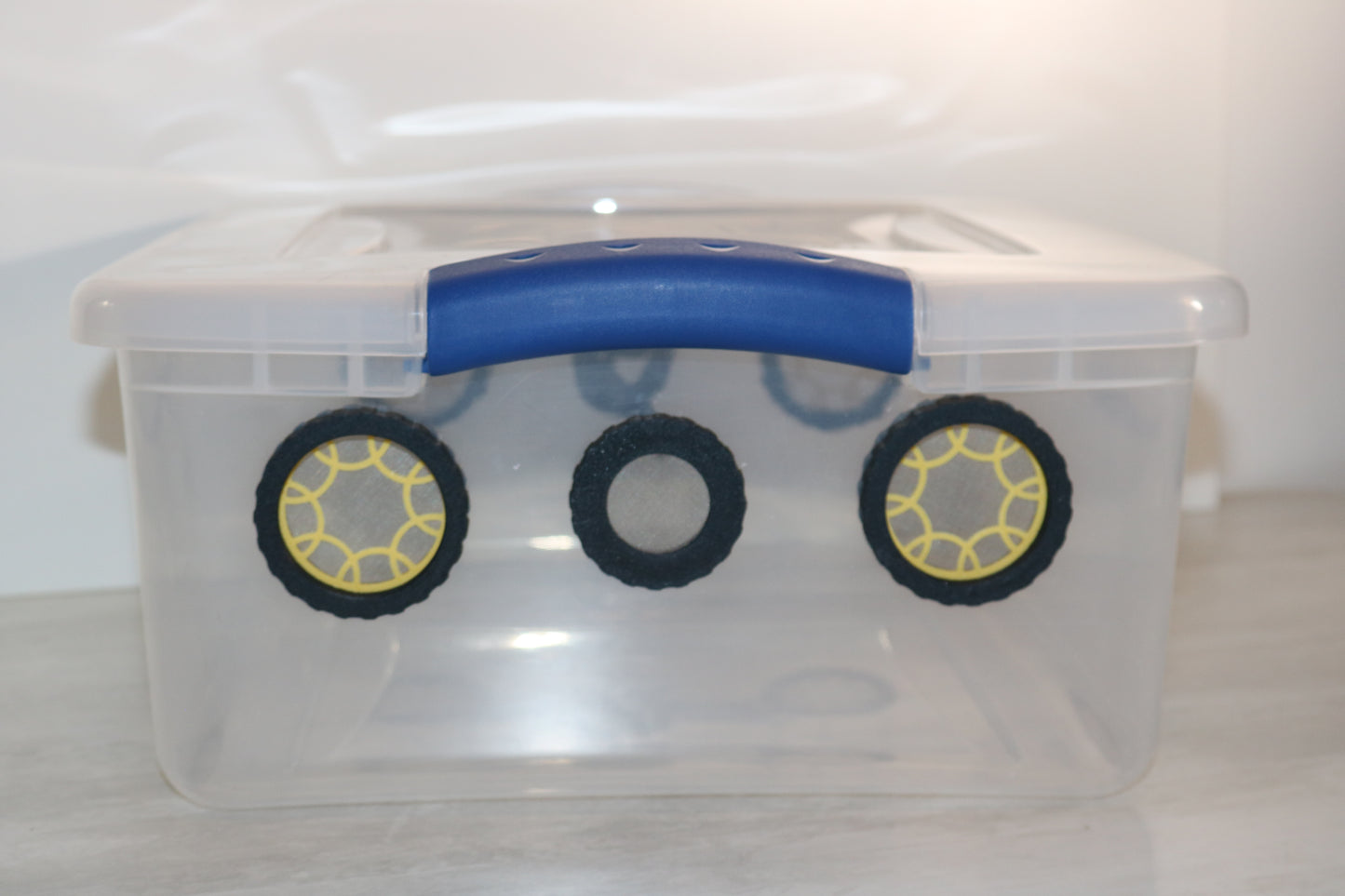 Ready-to-Use Isopod Bins – Now with a Maintenance Hatch!